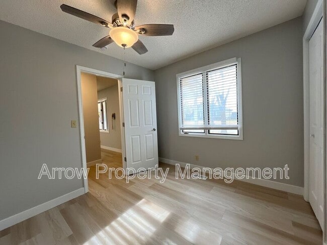 Building Photo - 3600 Briarwood Ave