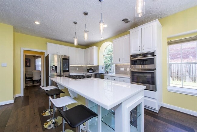 Building Photo - 14111 Manderly Dr