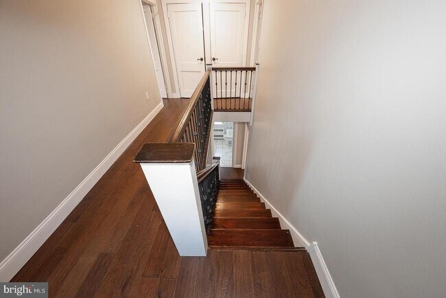 Building Photo - 625 Chelten Hills Dr