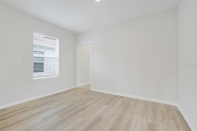 Building Photo - 7357 Ivy Tendril Ave