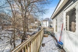 Building Photo - 475 Water St