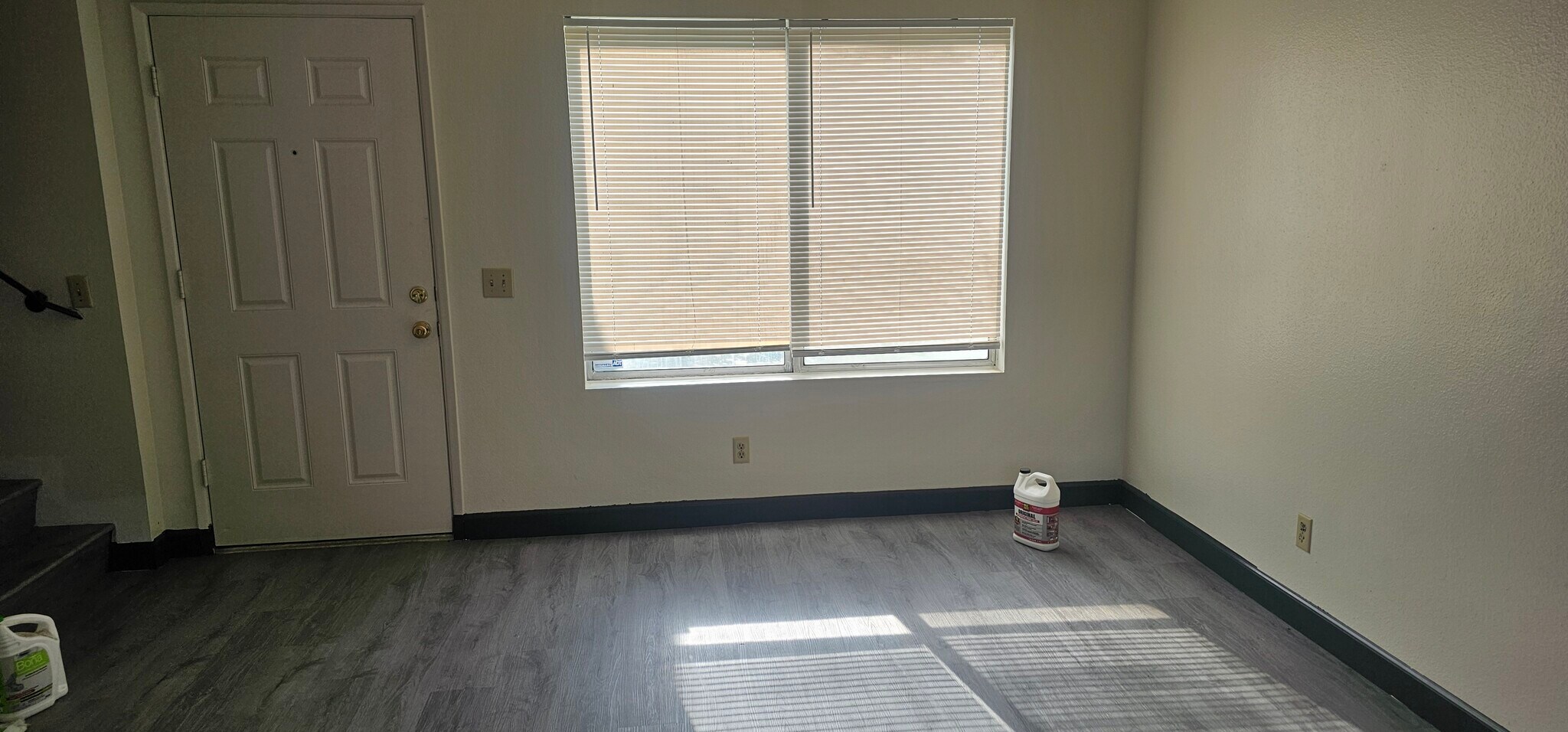 Building Photo - 204 Grayson Way