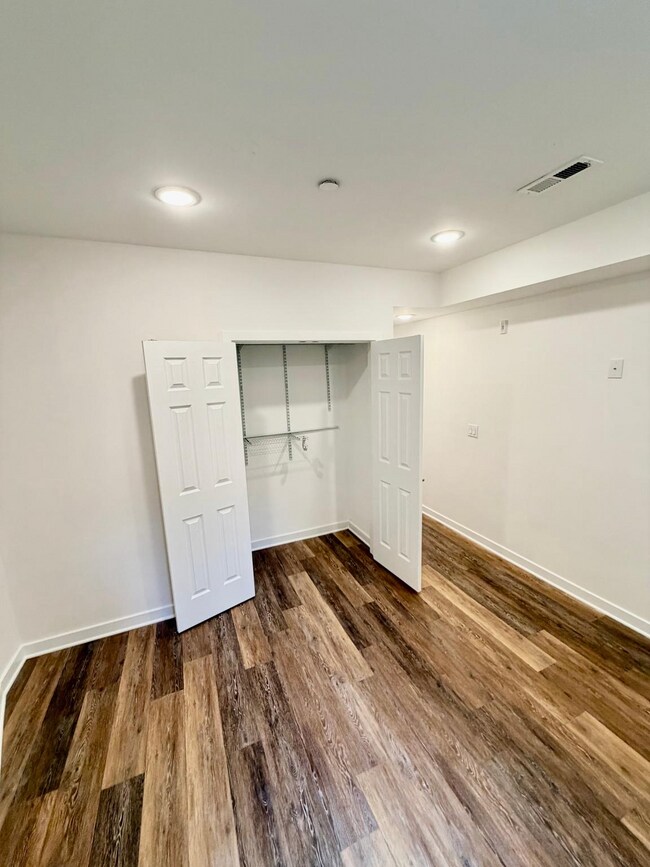 Building Photo - 2722 Master St