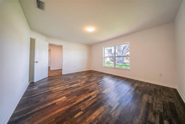 Building Photo - 11584 SE 175th St
