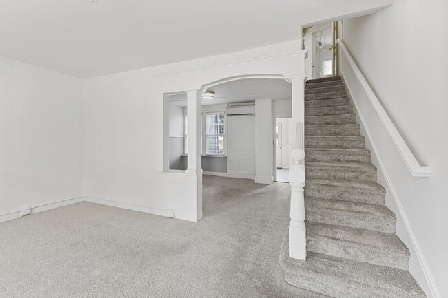 Building Photo - Historic Downtown Annapolis 3 Bedroom w/ P...