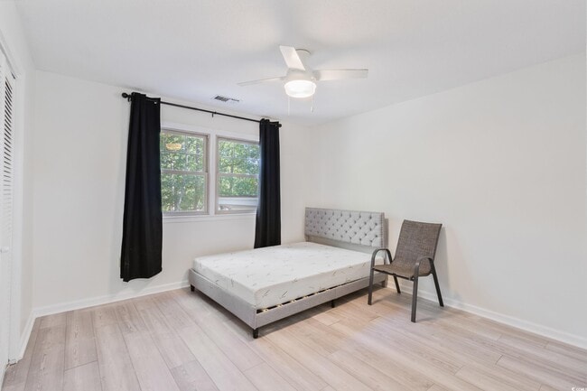 Building Photo - 2112 Brunswick Cir