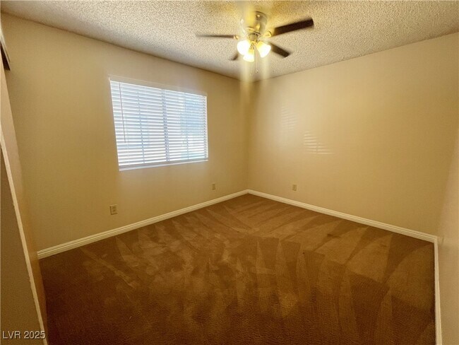 Building Photo - 2742 Alicialynn Way