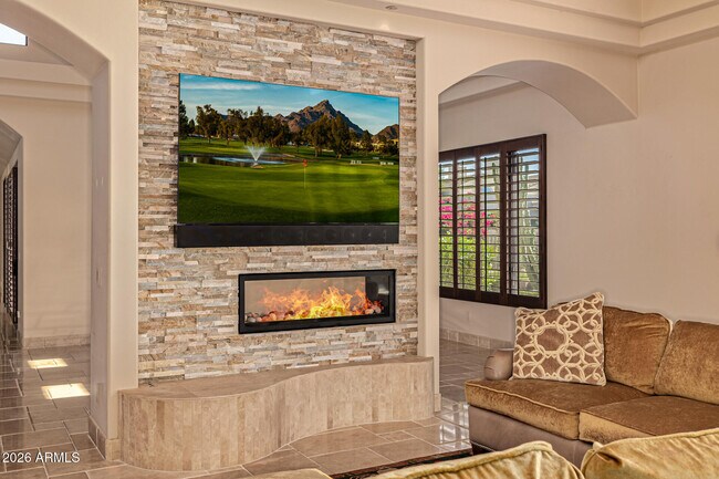 Building Photo - 8406 E Calle Buena Vista