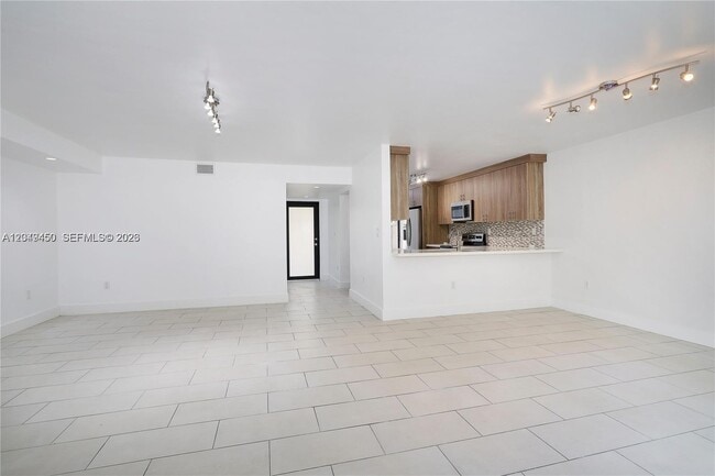 Building Photo - 8124 SW 87th Terrace