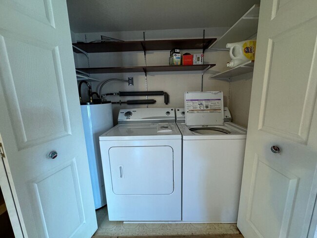 Building Photo - 3BR/2BA/1CG, 1489 sq.ft. rental in Huachuca City, AZ