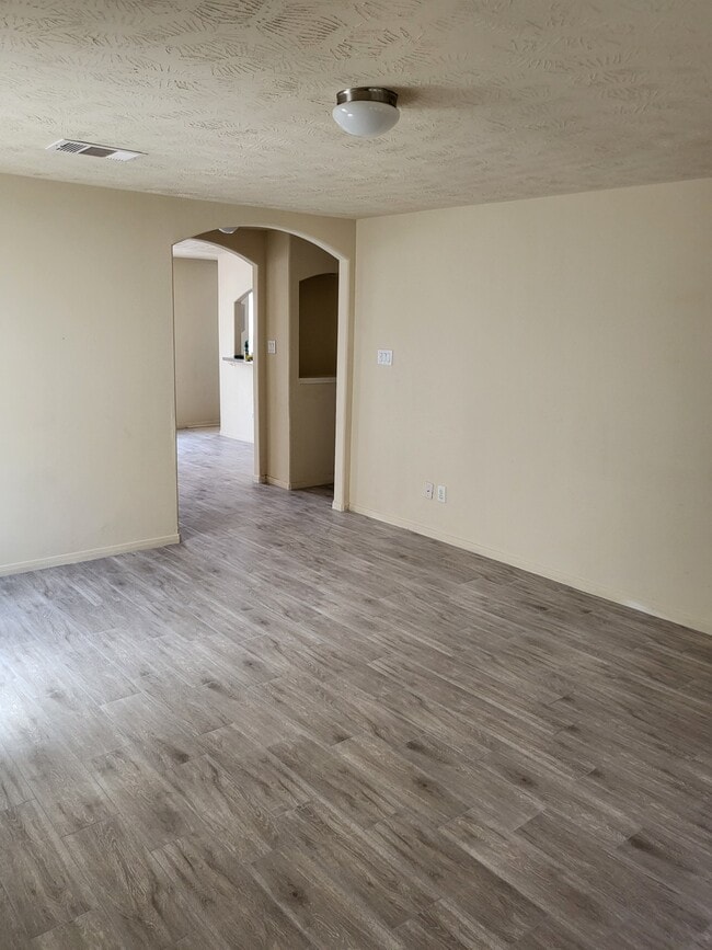Building Photo - 5707 Saluda Creek Ln