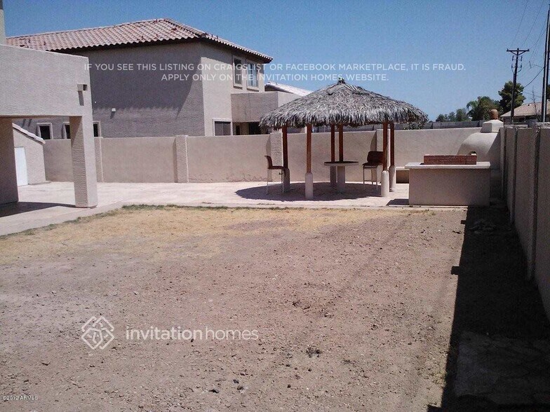 Building Photo - 7111 N 77th Dr