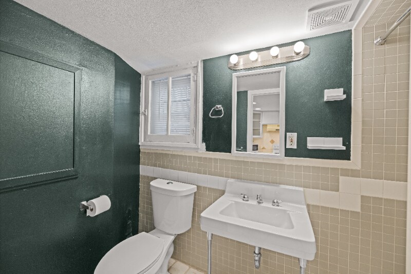 Building Photo - 1417 Quitman St