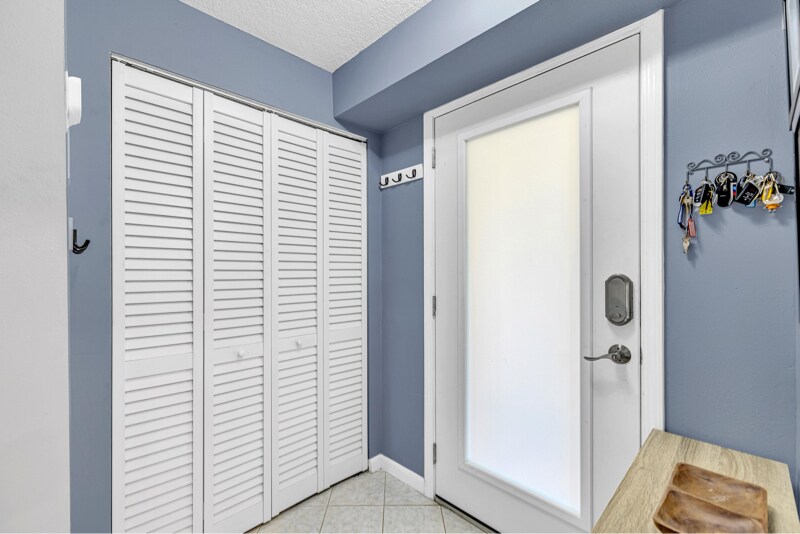 Building Photo - 311 SE 3rd St