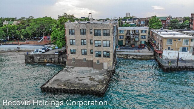 Building Photo - 1310 Howard St
