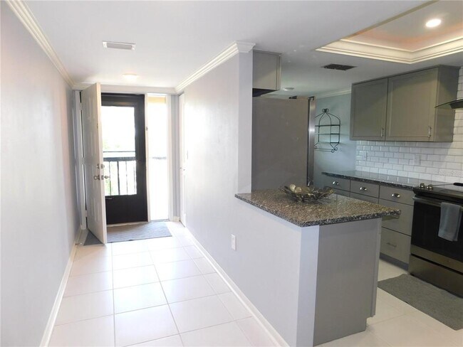 Building Photo - 1843 Golf View Dr