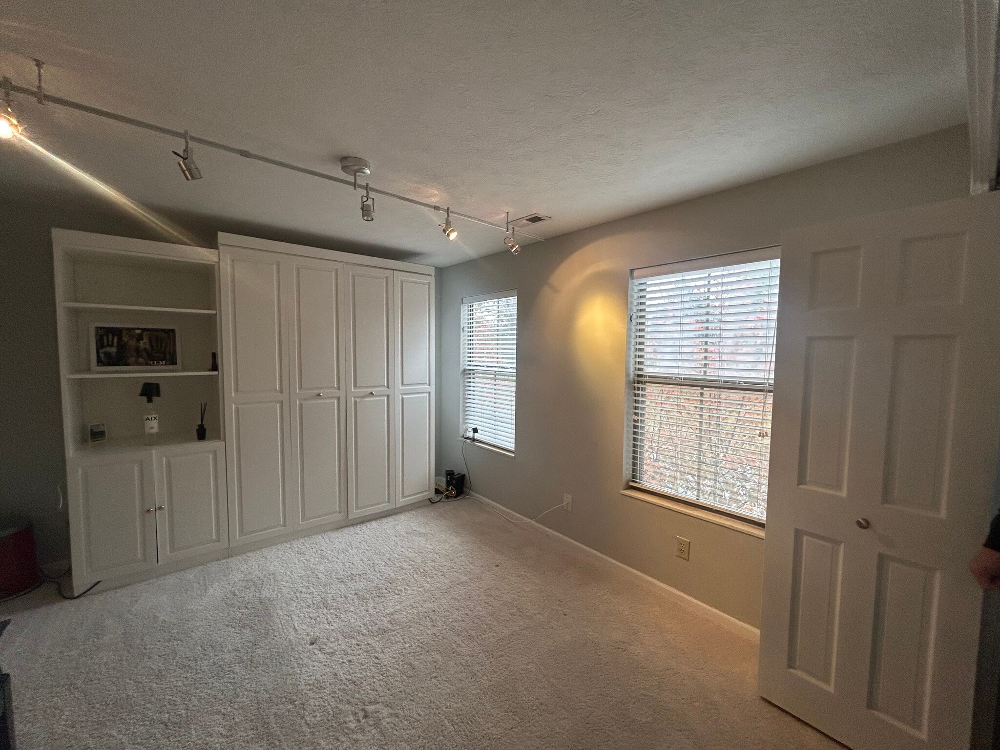 Building Photo - 59 W Lincoln St