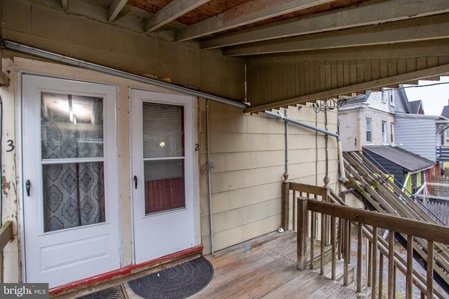 Building Photo - 37 S 13th St