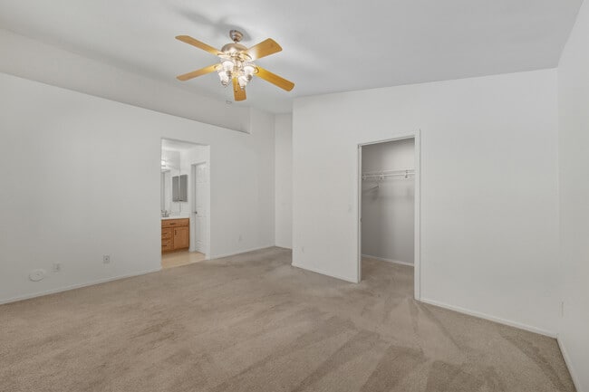 Building Photo - 6978 W Kings Ave