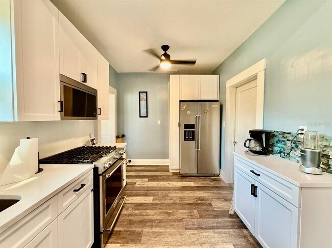 Building Photo - 3805 N Arlington Ave