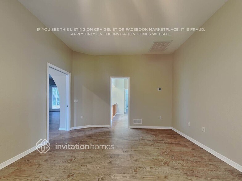 Building Photo - 2906 Aston Ave