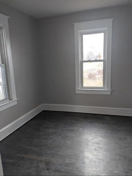 Building Photo - 416 S Washington St