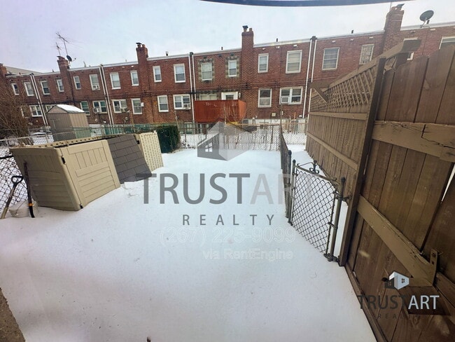 Building Photo - 5335 Cottage St