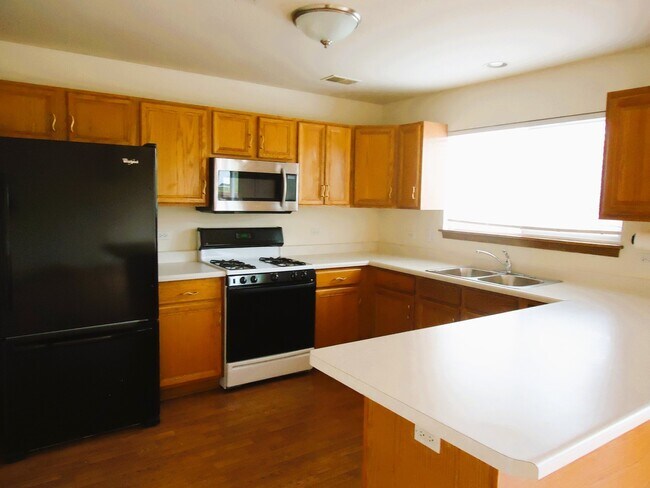 Building Photo - 642 Diamond Pointe Dr