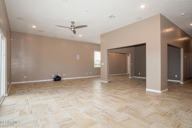 Building Photo - 2241 Tierra Delmonte Dr