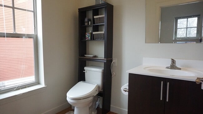 Building Photo - 2009 Symmes Cir