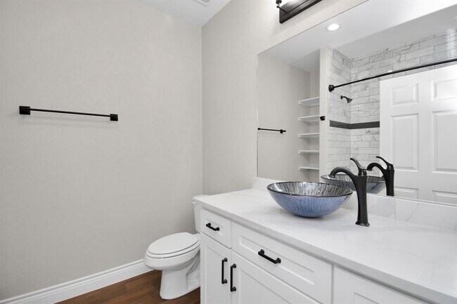 Building Photo - 14922 Indian Hill Trail