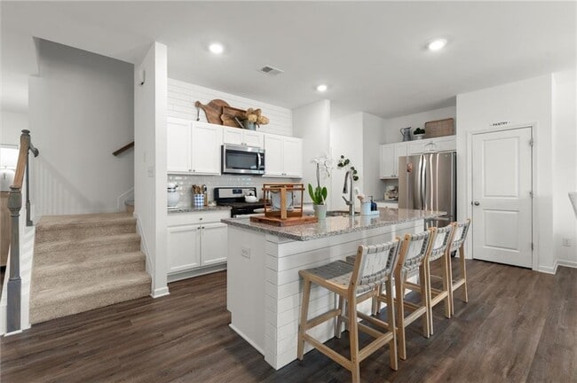 Building Photo - 5975 Osgood Pl
