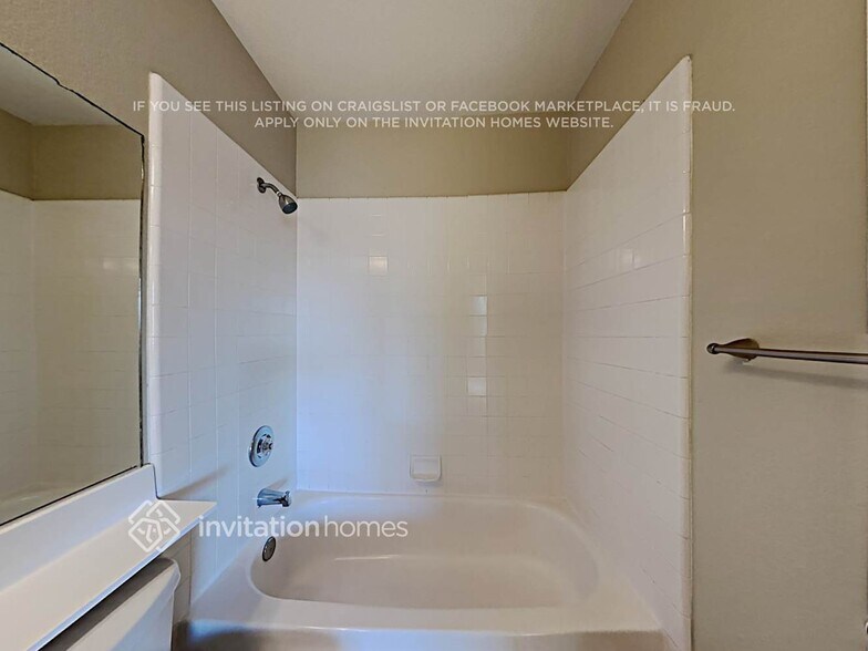 Building Photo - 8433 Falcon View Dr