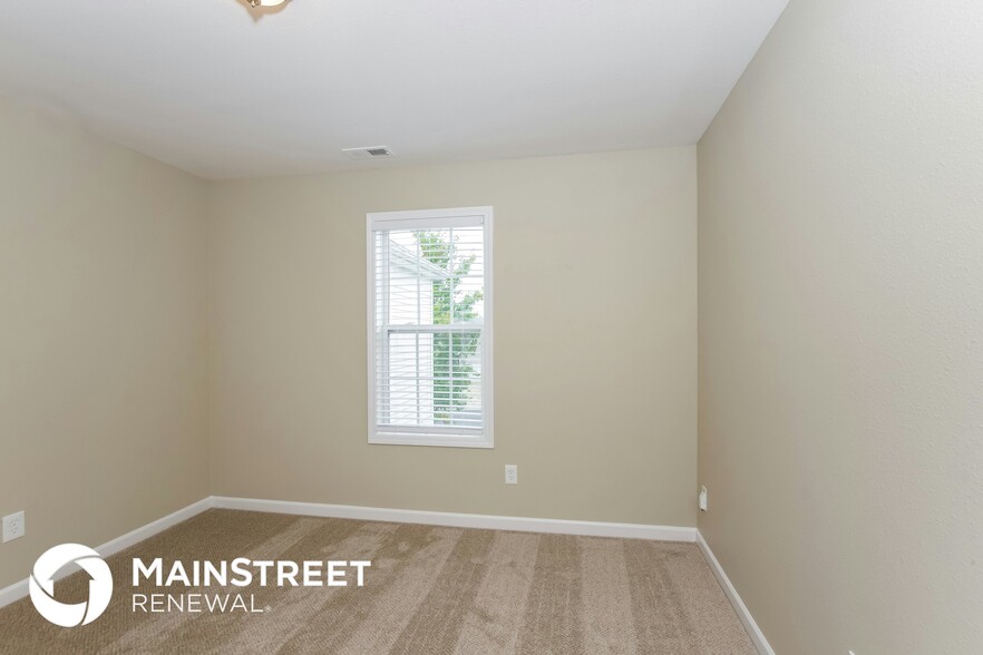 Building Photo - 3003 Sunlight Path Dr