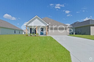 Building Photo - 22858 Balsam Dr