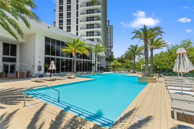 Building Photo - 16385 Biscayne Blvd