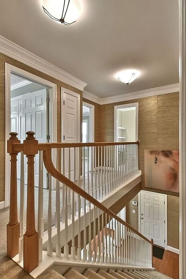 Building Photo - Wildewood in Northeast Columbia--Offering Self Guided Tour with RENTLY!