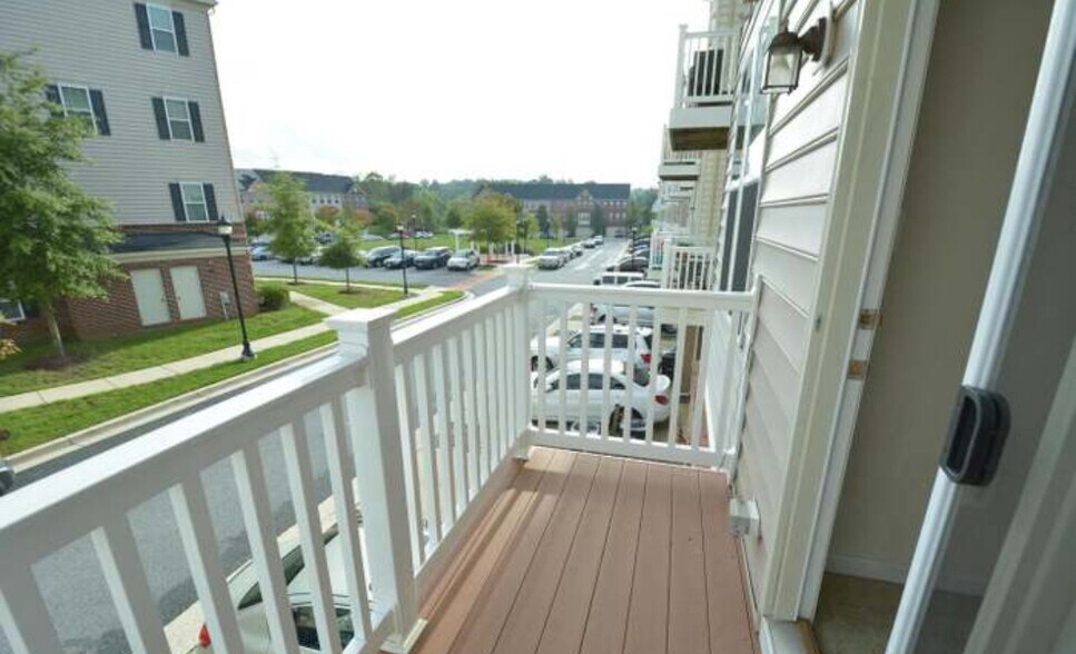 Building Photo - 904 Hall Station Dr