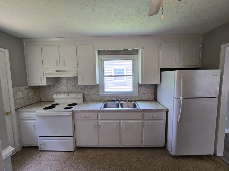 Building Photo - 5 N Fern Ave