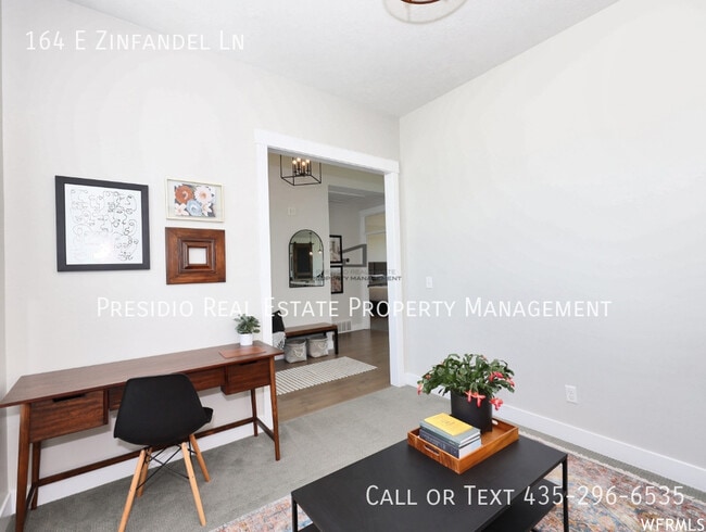 Building Photo - 164 E Zinfandel Ln