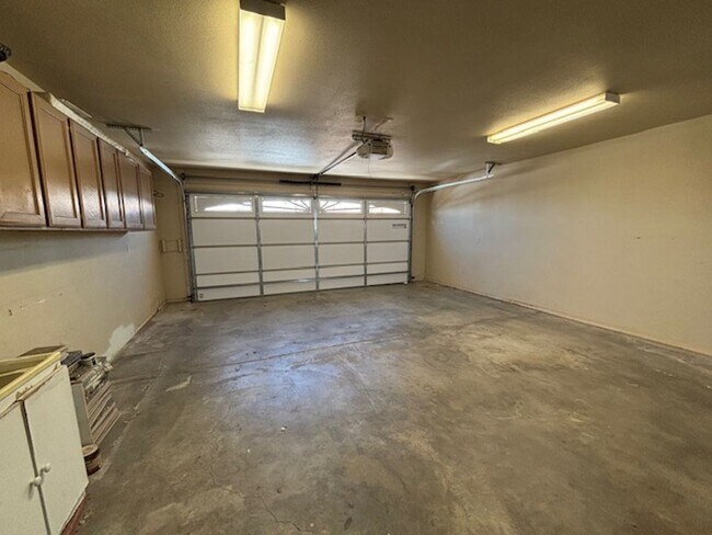 Building Photo - 3696 Monterey Dr