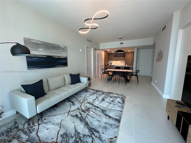 Building Photo - 17550 Collins Ave