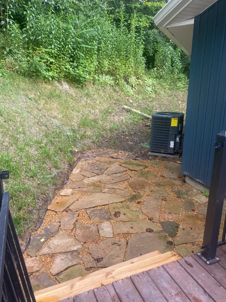 Building Photo - 108 Suzanne Dr