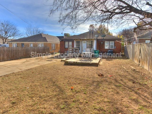 Building Photo - 2413 NW 12th St