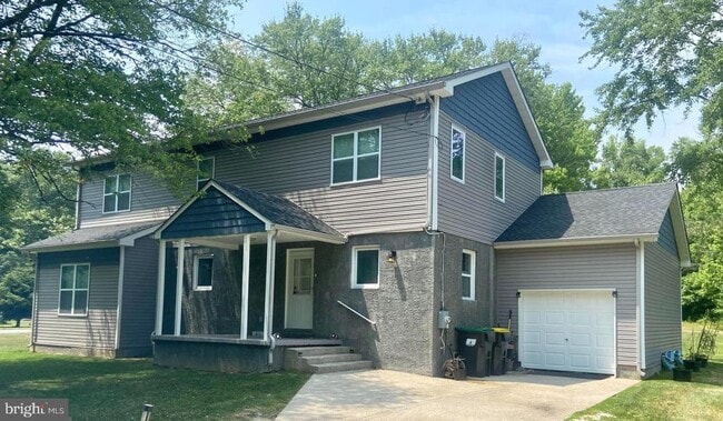 Building Photo - 3009 Frenchtown Rd