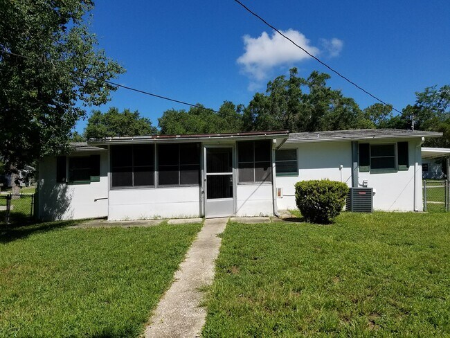 Building Photo - Wonderful 2/1 Home with Fenced Yard in Beverly Hills