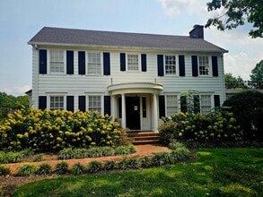 Building Photo - 3210 N Ocoee St