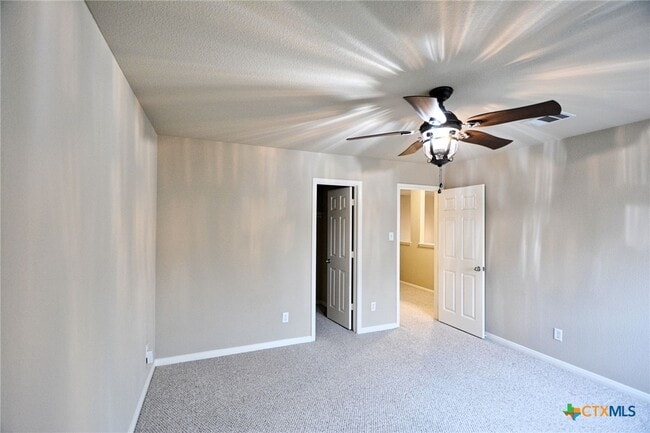 Building Photo - 2065 Dove Crossing Dr