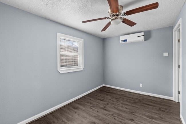 Building Photo - 4126 Paladino St