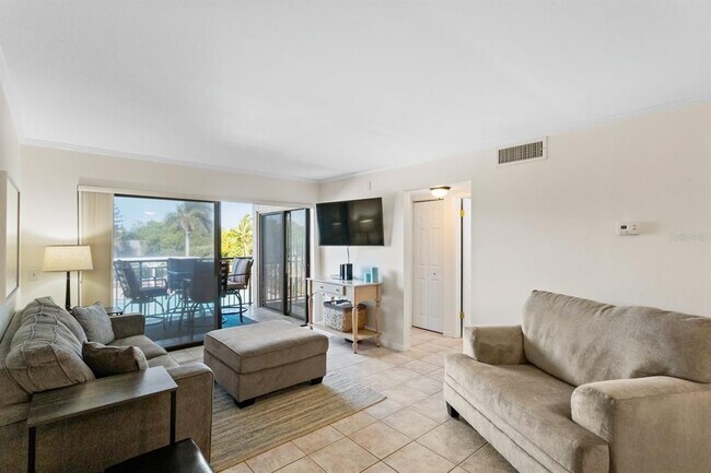 Building Photo - 6372 Palma Del Mar Blvd S
